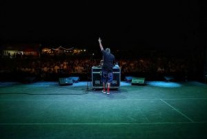 Frankie hi-nrg mc sul palco del Cinzella Festival